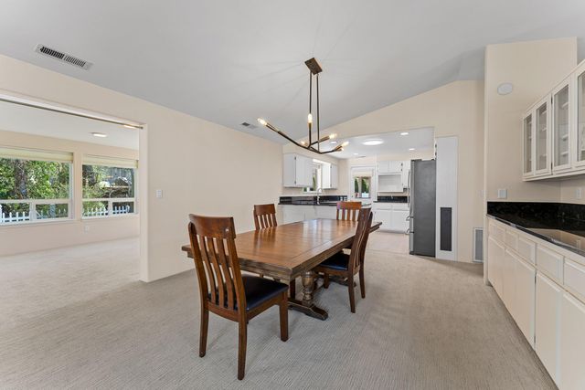 620 NW Morgan Lane, Grants Pass, OR 97526