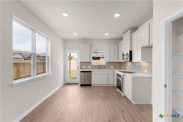 890 Farmhouse Trail, New Braunfels, TX 78130