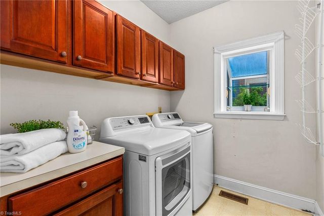 4810 Weston Place, Jamestown, NC 27282
