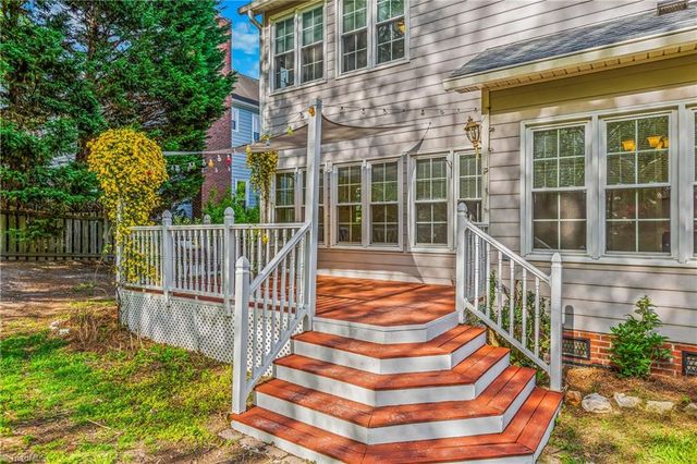 4810 Weston Place, Jamestown, NC 27282