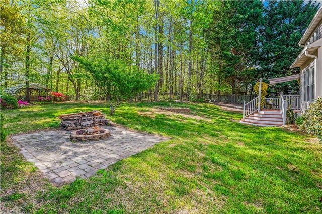 4810 Weston Place, Jamestown, NC 27282