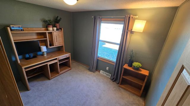 320 Pine Street, Osage, IA 50461