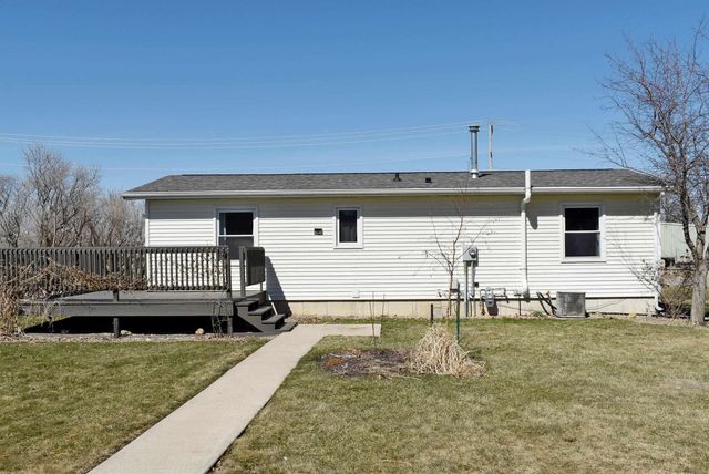 320 Pine Street, Osage, IA 50461