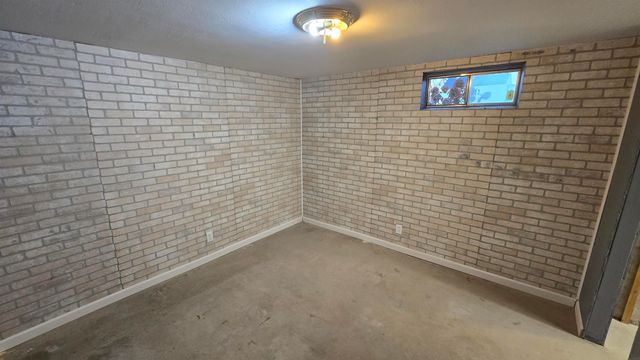 320 Pine Street, Osage, IA 50461