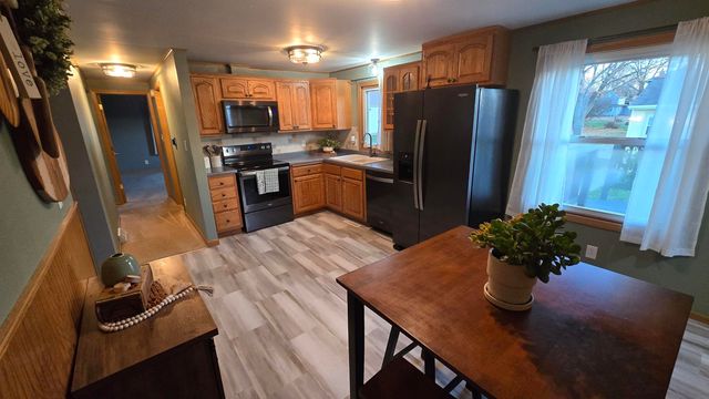 320 Pine Street, Osage, IA 50461