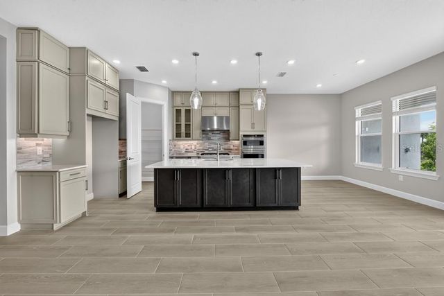 7700 BLUE MOON RUN, Sarasota, FL 34241