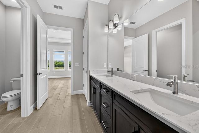 7700 BLUE MOON RUN, Sarasota, FL 34241