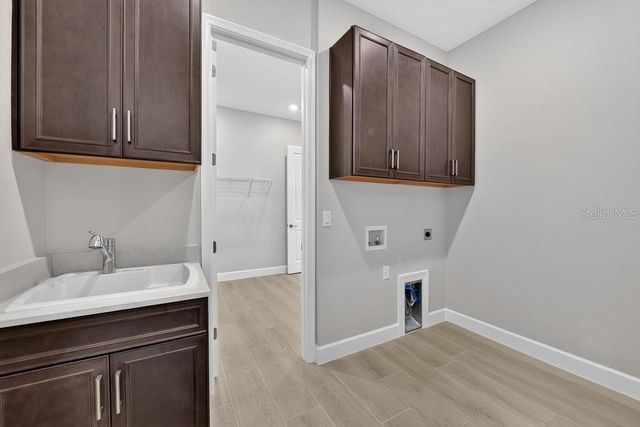 7700 BLUE MOON RUN, Sarasota, FL 34241