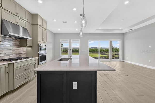 7700 BLUE MOON RUN, Sarasota, FL 34241