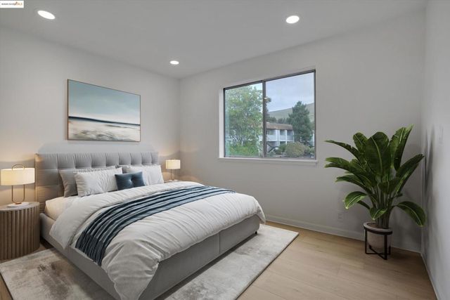 29621 Red Oak Ct 6, Hayward, CA 94544