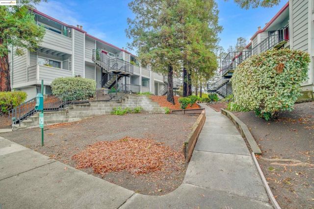 29621 Red Oak Ct 6, Hayward, CA 94544