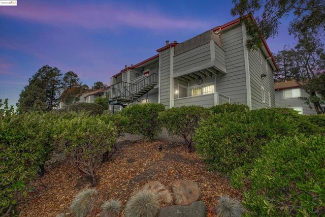 29621 Red Oak Ct 6, Hayward, CA 94544