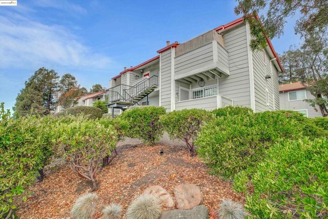 29621 Red Oak Ct 6, Hayward, CA 94544