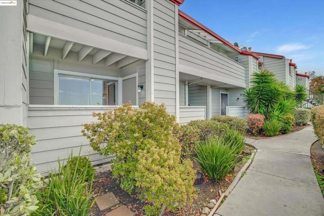 29621 Red Oak Ct 6, Hayward, CA 94544