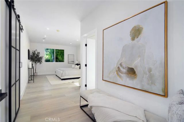 20100 Hatteras Street, Woodland Hills, CA 91367