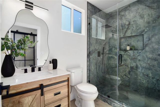 20100 Hatteras Street, Woodland Hills, CA 91367