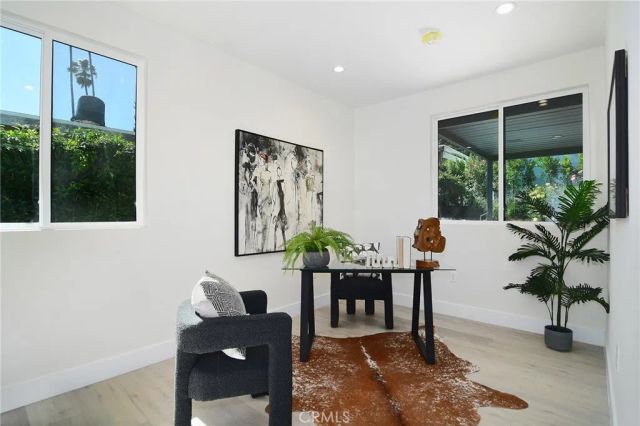 20100 Hatteras Street, Woodland Hills, CA 91367