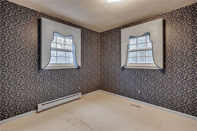 4202 Beaumont Drive, Sophia, NC 27350