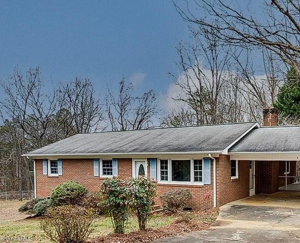 4202 Beaumont Drive, Sophia, NC 27350