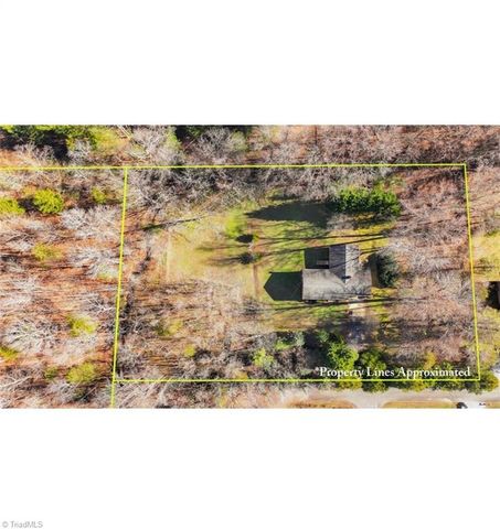 4202 Beaumont Drive, Sophia, NC 27350