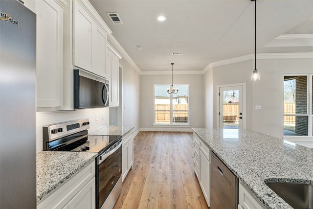 502 Limestone Circle, Mabank, TX 75147