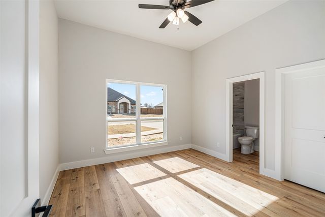 502 Limestone Circle, Mabank, TX 75147