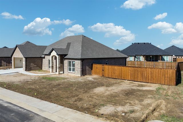 502 Limestone Circle, Mabank, TX 75147