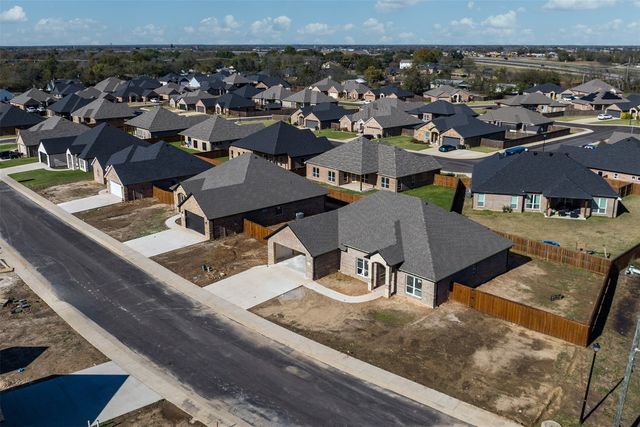 502 Limestone Circle, Mabank, TX 75147