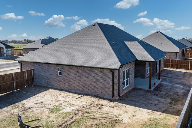 502 Limestone Circle, Mabank, TX 75147