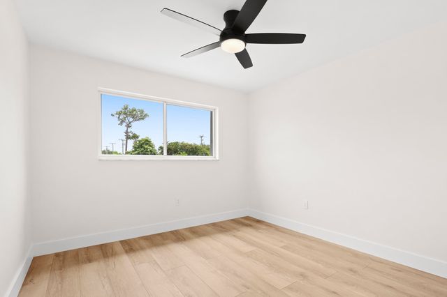 3905 Flag Drive, Palm Beach Gardens, FL 33410