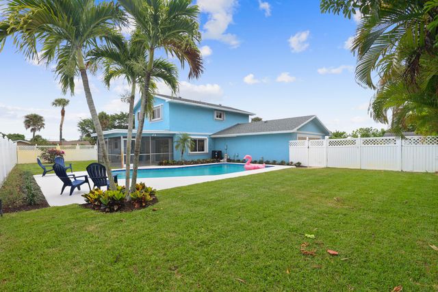 3905 Flag Drive, Palm Beach Gardens, FL 33410