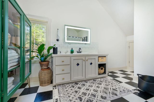 13579 Haas Ct, Rough And Ready, CA 95975