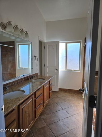 9035 E Calle Kuehn, Tucson, AZ 85715