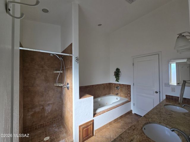 9035 E Calle Kuehn, Tucson, AZ 85715