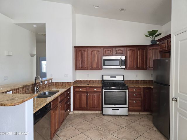 9035 E Calle Kuehn, Tucson, AZ 85715