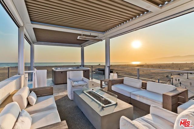 1255 Palisades Beach Road, Santa Monica, CA 90401