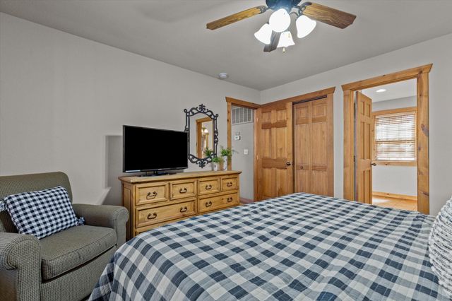 60 Mayberry Circle, Branson West, MO 65737