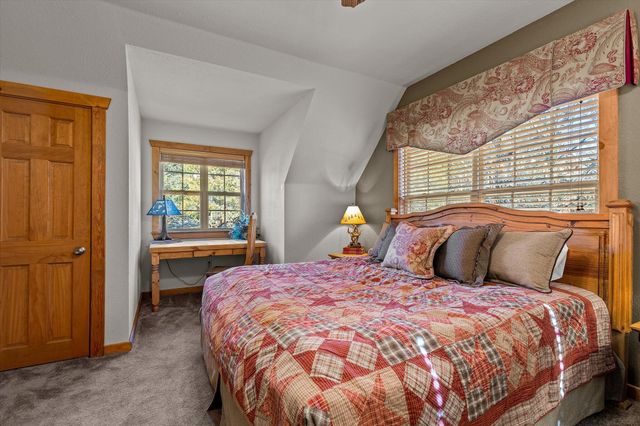 60 Mayberry Circle, Branson West, MO 65737