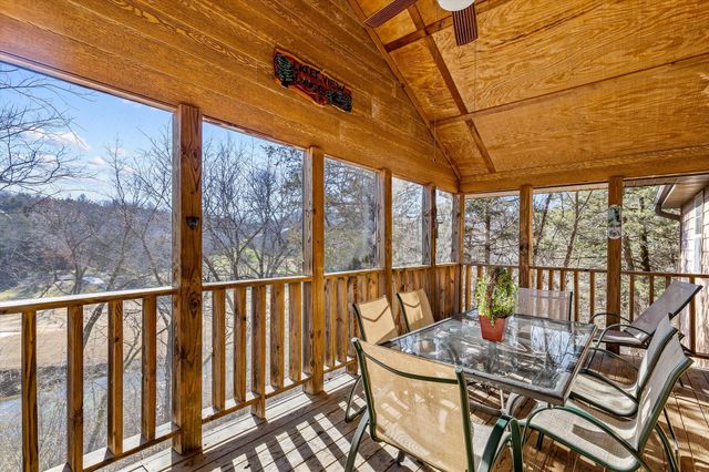 60 Mayberry Circle, Branson West, MO 65737