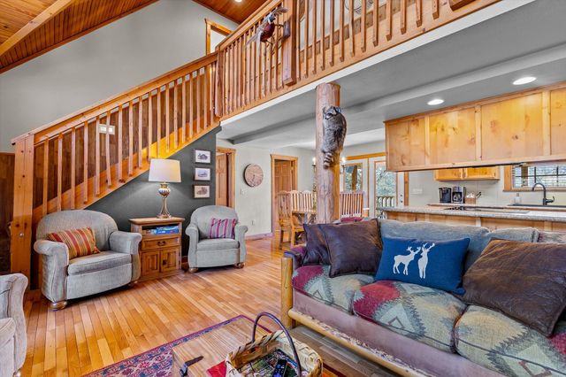 60 Mayberry Circle, Branson West, MO 65737