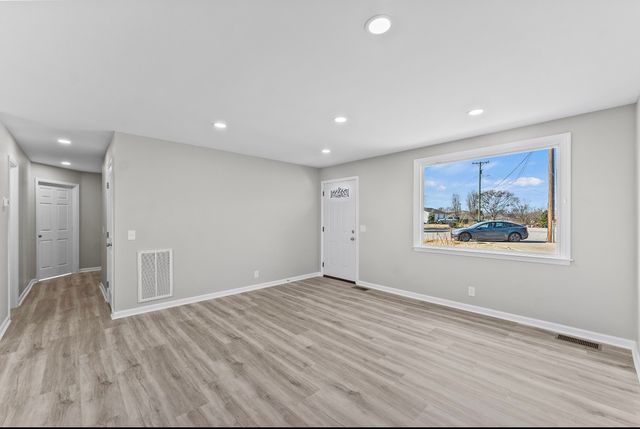 600 Lane Ct, Nashville, TN 37207