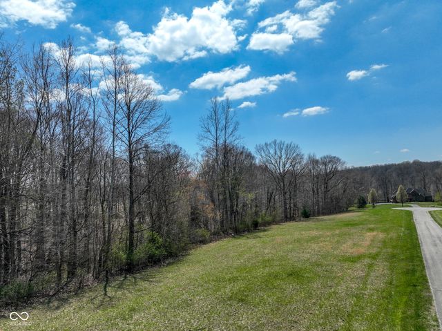 3271 Eagles Point, Martinsville, IN 46151