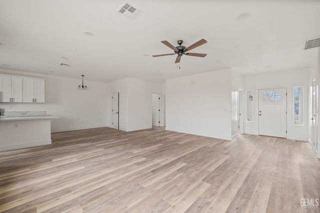 9820 Par Street, Bakersfield, CA 93311