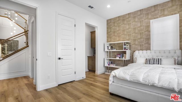 62 Poncho, Irvine, CA 92602