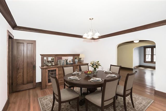 354 Hawthorne Boulevard, Glen Ellyn, IL 60137