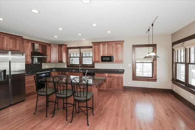 354 Hawthorne Boulevard, Glen Ellyn, IL 60137