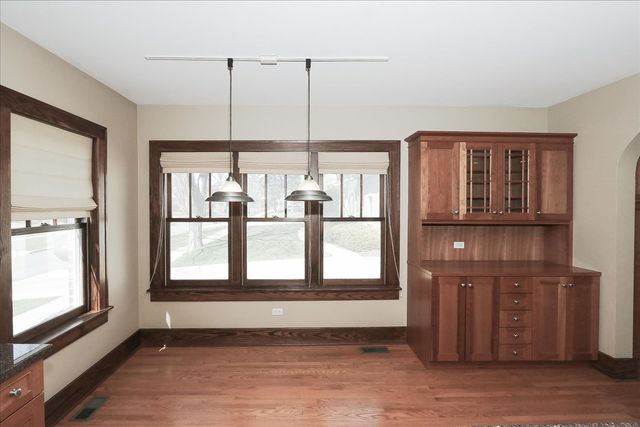 354 Hawthorne Boulevard, Glen Ellyn, IL 60137