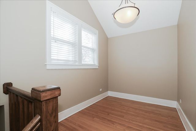 354 Hawthorne Boulevard, Glen Ellyn, IL 60137