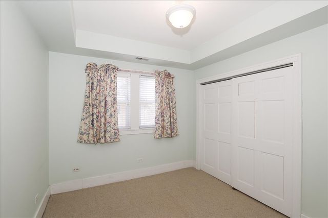 354 Hawthorne Boulevard, Glen Ellyn, IL 60137