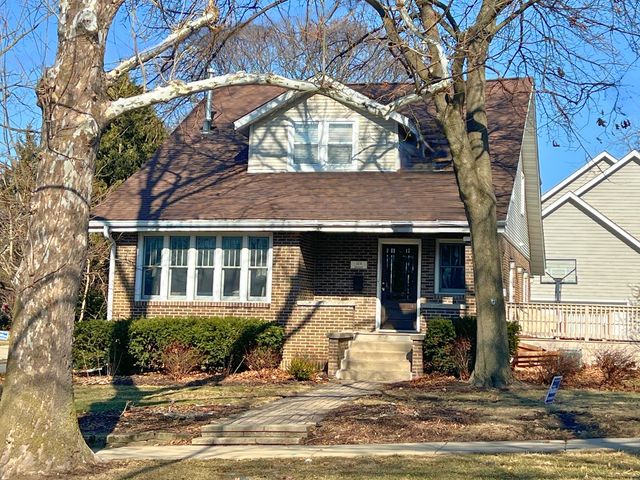 354 Hawthorne Boulevard, Glen Ellyn, IL 60137